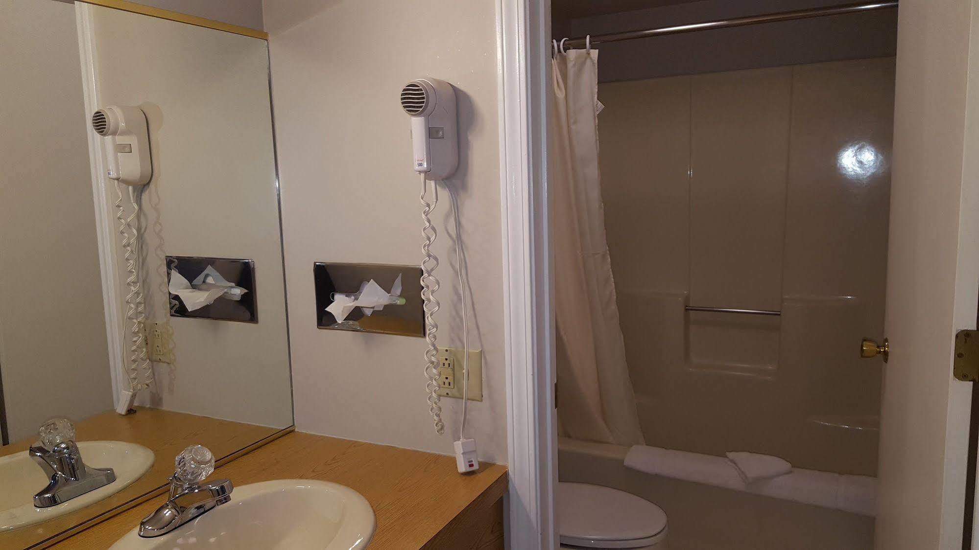 Captain'S Quarters Motel Согатак Экстерьер фото